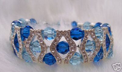 18K White Gold Plated 3-Strand Clasp Diamond Swarovski Bracelet Blue 18K White Gold Plated 3-Strand Clasp Diamond Swarovski Bracelet Blue