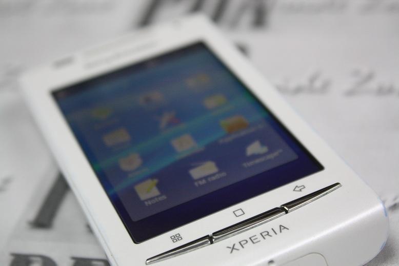 Sony Ericsson XPERIA X8 sony ericsson xperia x8 white. Sony Ericsson XPERIA X8