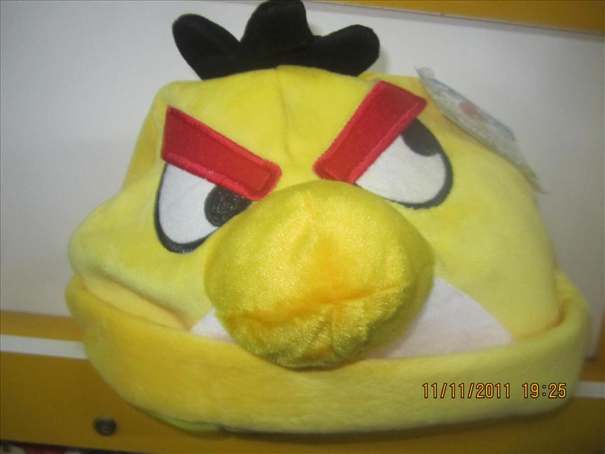 ANGRY BIRD YELLOW SANTA HAT ANGRY BIRD YELLOW SANTA HAT