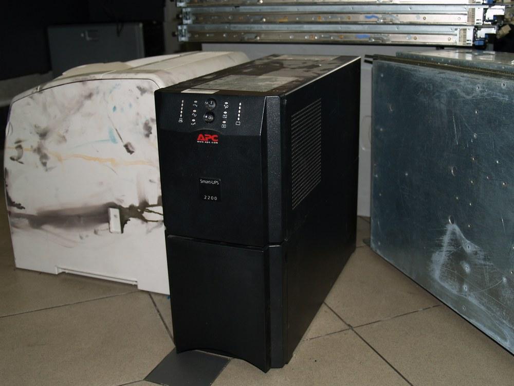 Smart Ups 2200