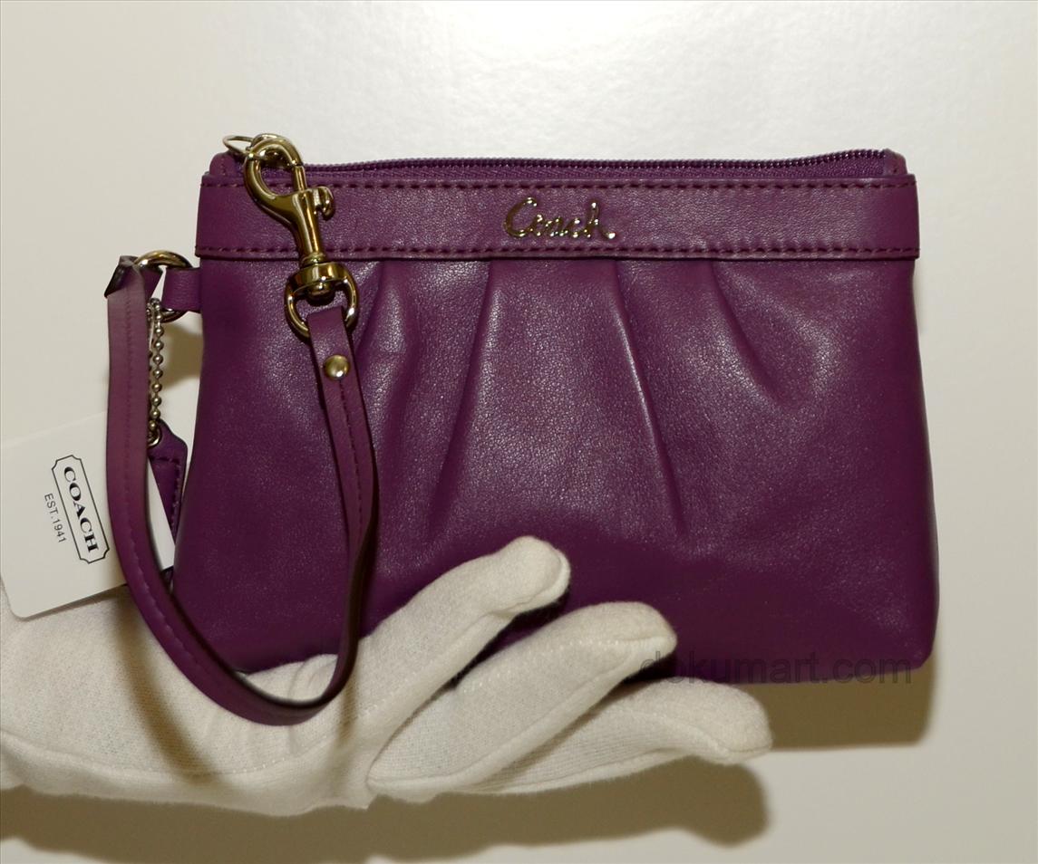 coach wristlets prices