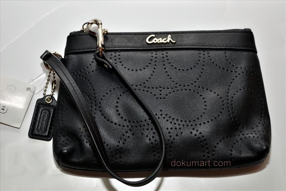coach wristlets black