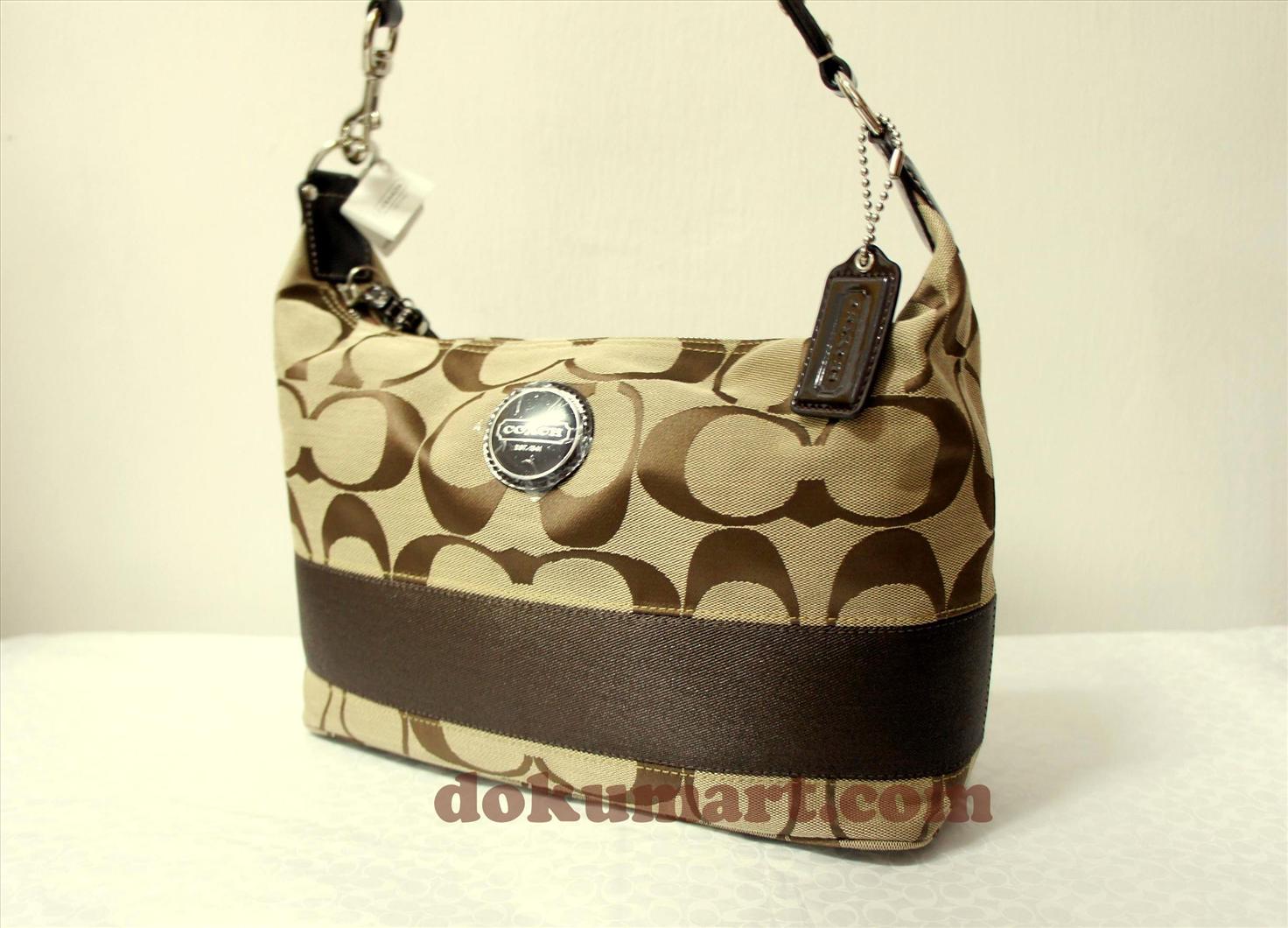 coach hobo stripe