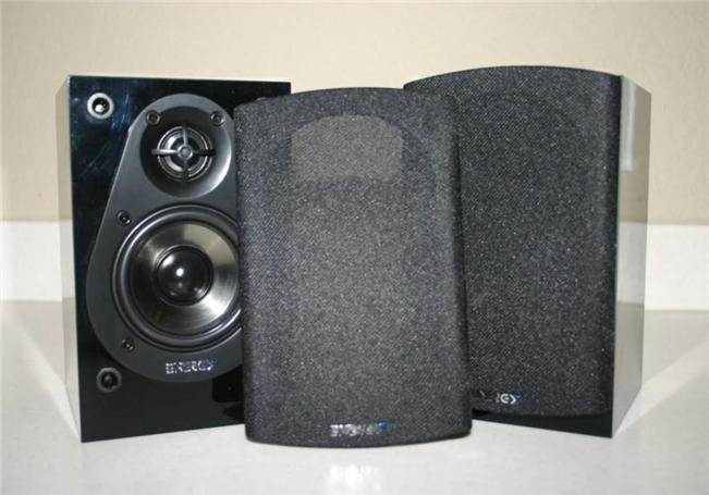 Made in Canada BRAND NEW Energy Take Classic bookshelf speakers (Pair) Made in Canada BRAND NEW Energy Take Classic bookshelf speakers (Pair)