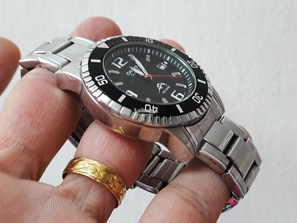 casio quartz chronograph wr 200m
