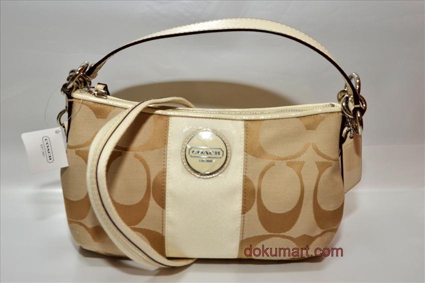white coach crossbody