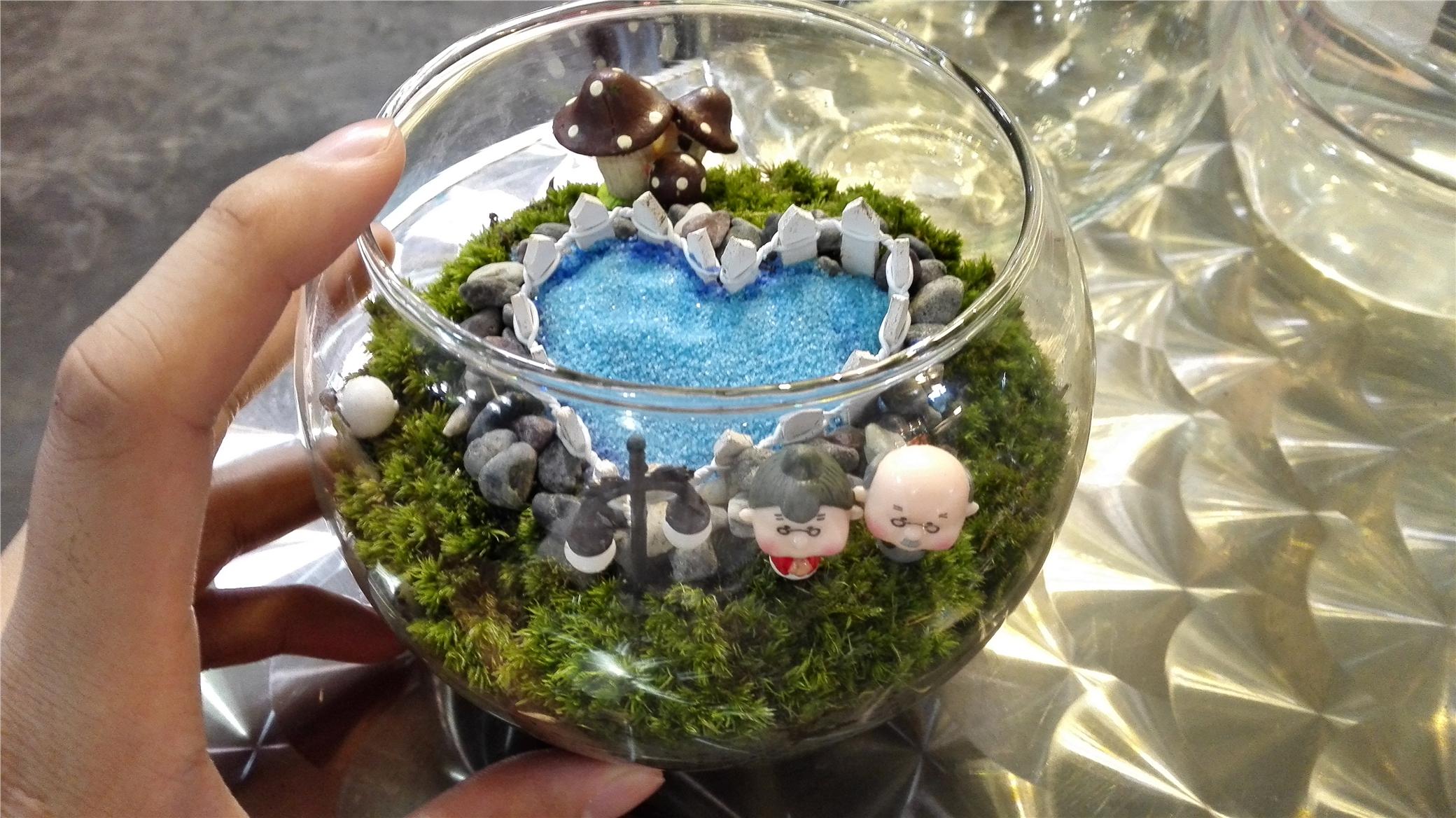 Hanging Pot Display Garden Design Gl Jars Image Housetohome 17 Magnificent Terrarium Spring Decorations