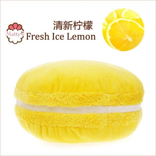 France Macaron Fresh Ice Lemon Flavor 37*15CM