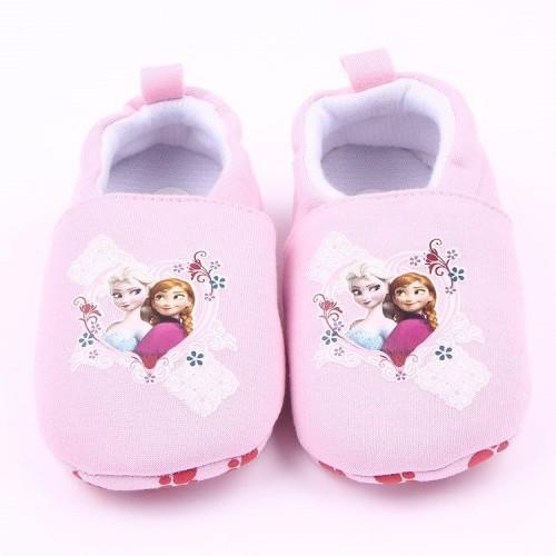Find a great range of baby crawlers & first walkers at Mothercare. Your babies footwear is crucial to their development so buy suitable baby shoes from Mothercare.
