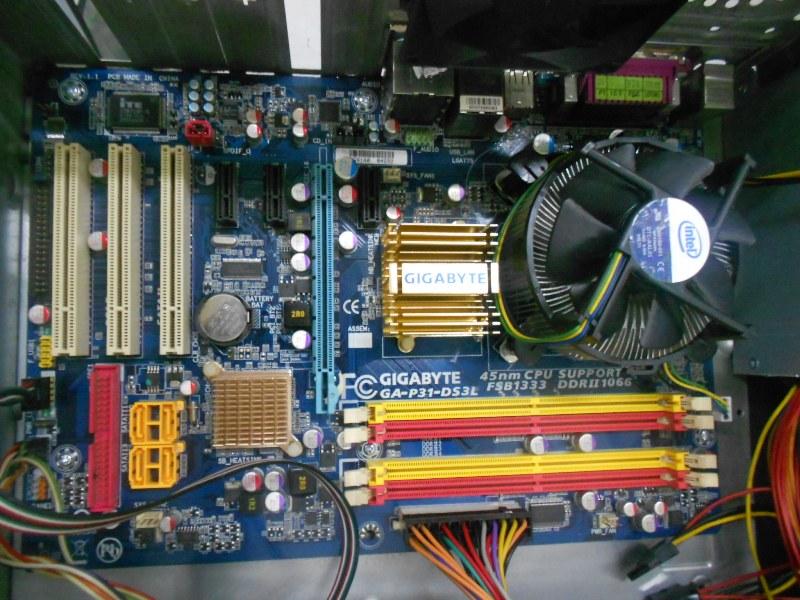 80 combo Main gigabyte P31_DS3L + CPU E8400 Fan zin ( Main 4 khe full tụ nhôm) - 1