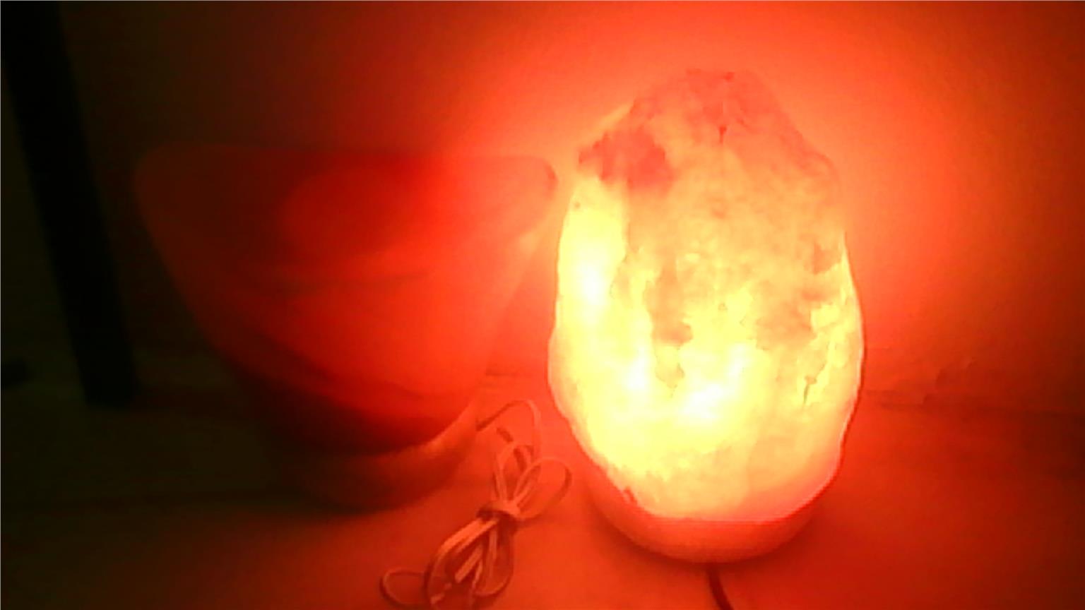 Himalaya crystal natural salt lamp (end 1/10/2018 10:15 PM)