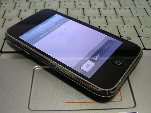 ... ITEM ~~!! USED APPLE IPHONE 3G 8GB (BLACK) - SELLING AT LOW PRICE