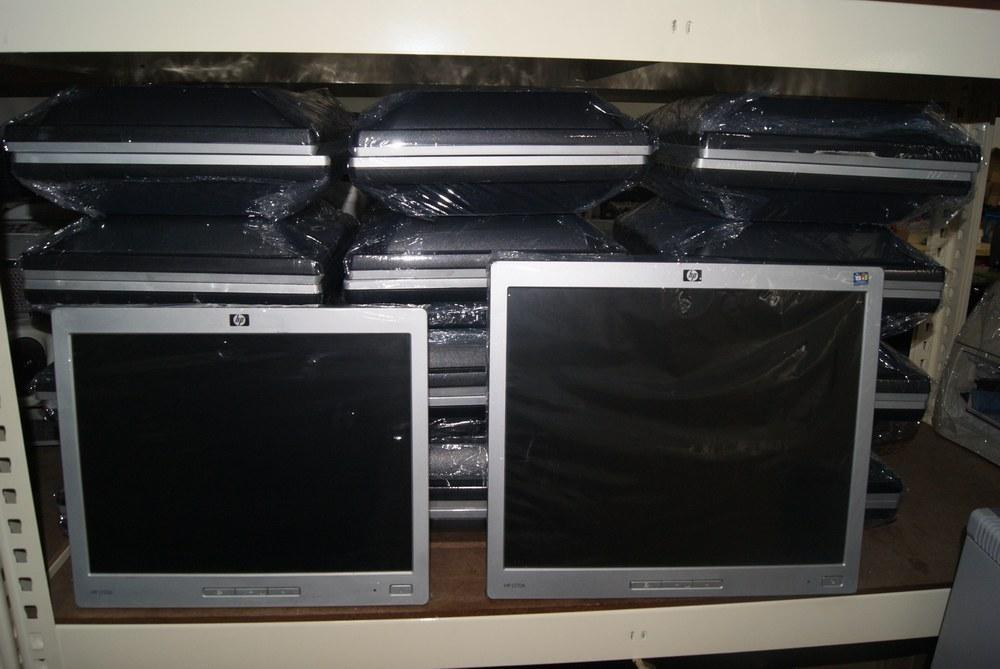 HP 15' &  17' INCH  LCD MONITOR 4:3 RATIO  (HP L1706  HP L1506)