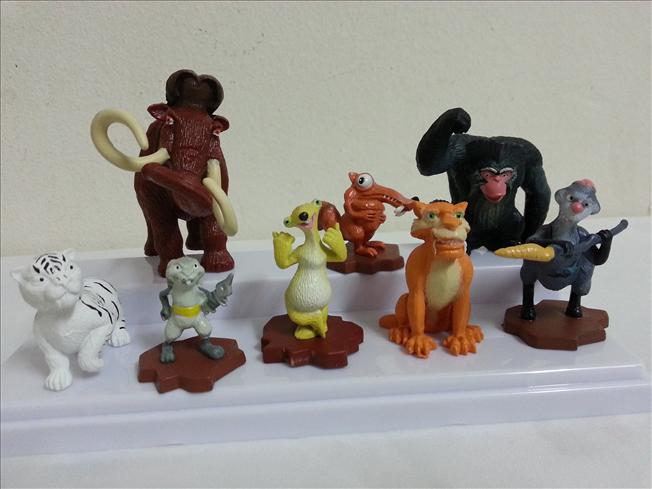 Ice Age Figurines / Ice Age C (end 2/8/2016 1115 PM MYT )
