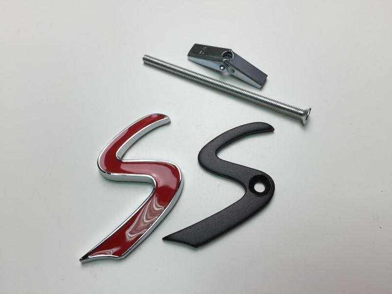MINI S Front Grill Emblem MINI S Front Grill Emblem
