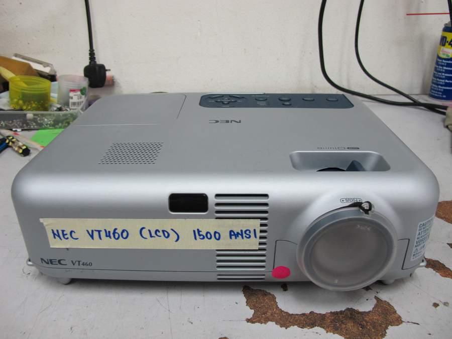 NEC VT460 3LCD PROJECTOR (1500 ANSI ) NEC VT460 3LCD PROJECTOR (1500 ANSI )
