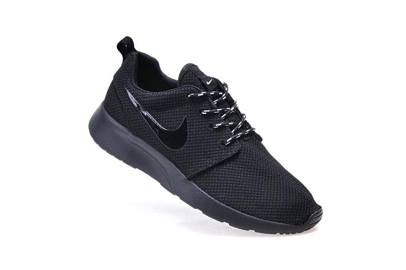 Nike Roshe Run Triple Black Nike Roshe Run Triple Black