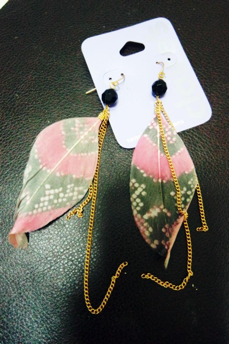 RM1 Hot BID @ Euro Fashion Fur Long Style Fashion Earring