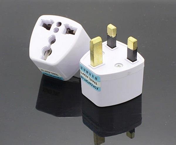universal-power-adapter-2-pin-to-malaysia-uk-3-pin-emlabz-store-1501-09-Emlabz_Store@13.jpg