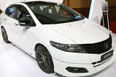 Vios & Saga FL baru 100% loan interest rendah PERCUMA 22 hadiah dapat