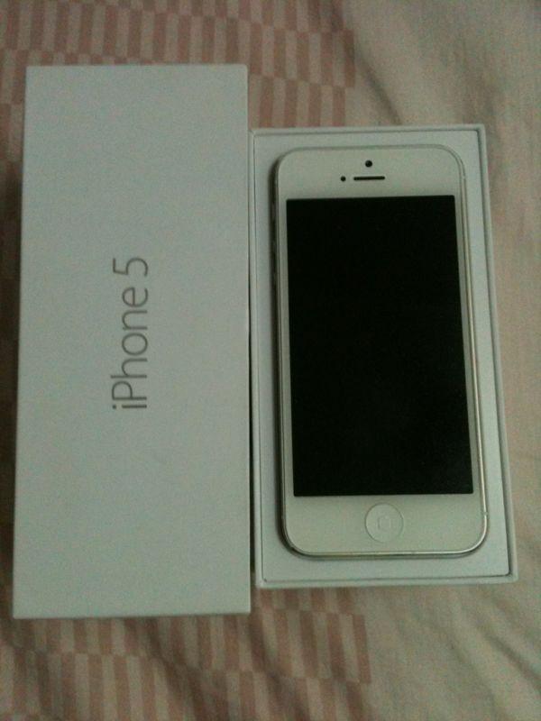 ORIGINAL APPLE iPhone 5 16GB WHITE USED ORIGINAL APPLE iPhone 5 16GB WHITE USED