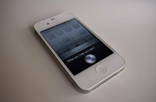 USED IPHONE 4S 16GB LOOK NEW with Apple Warranty USED IPHONE 4S 16GB LOOK NEW with Apple Warranty