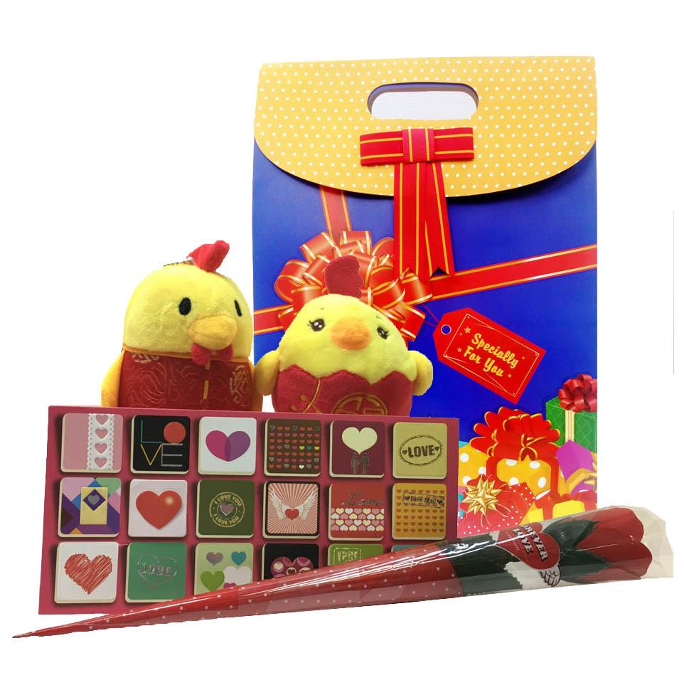 Mother''s Day Gift Set with 2 Lucky Chicken & I Love You Rose Mother''s Day Gift Set with 2 Lucky Chicken & I Love You Rose