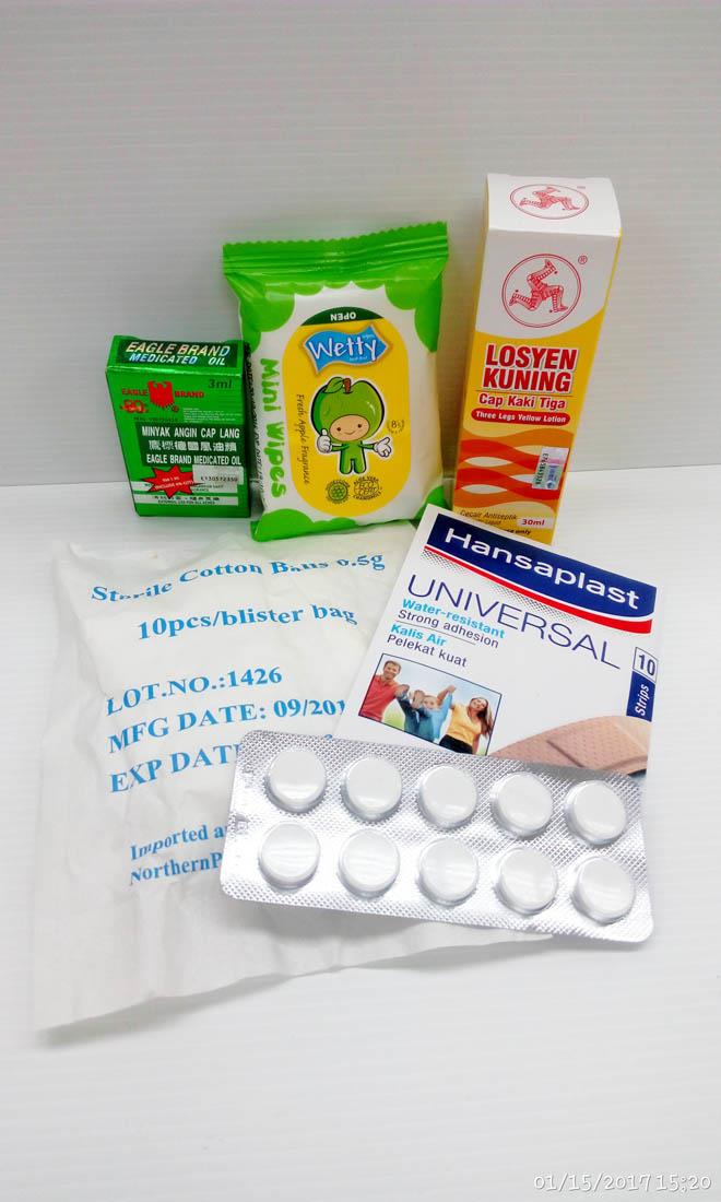 Simple First Aid 5 Item in 1 set