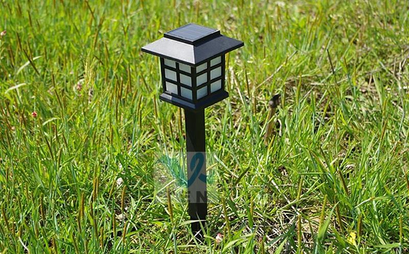 Solar panel LED Spike Spot Light Spotlight Landscape Garden 2PCS/BOX