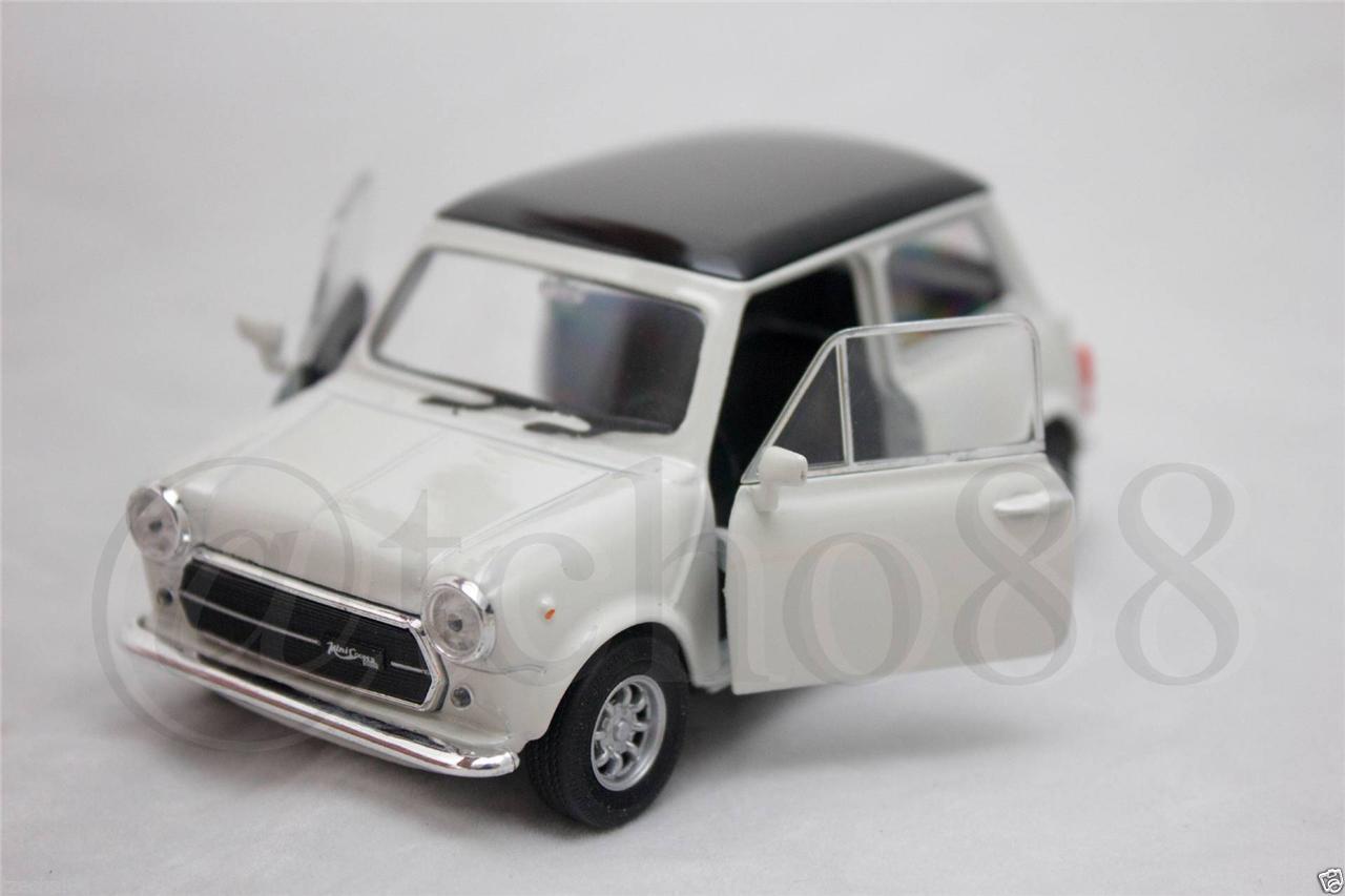 Welly 1:34-1:39 DIE CAST Mini Cooper 1300 Car White Model Collection